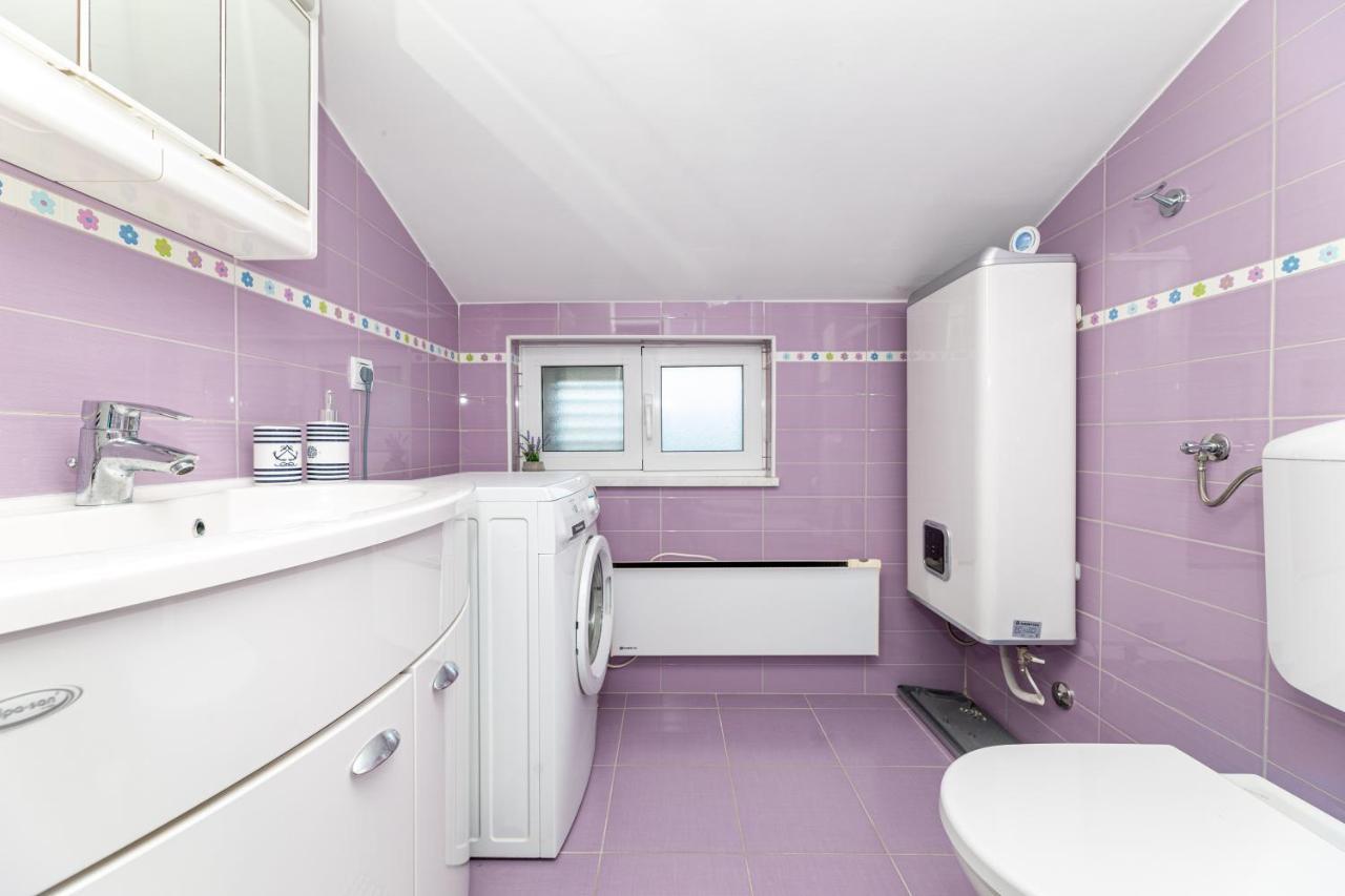Malinsummer Apartments Малинска Екстериор снимка