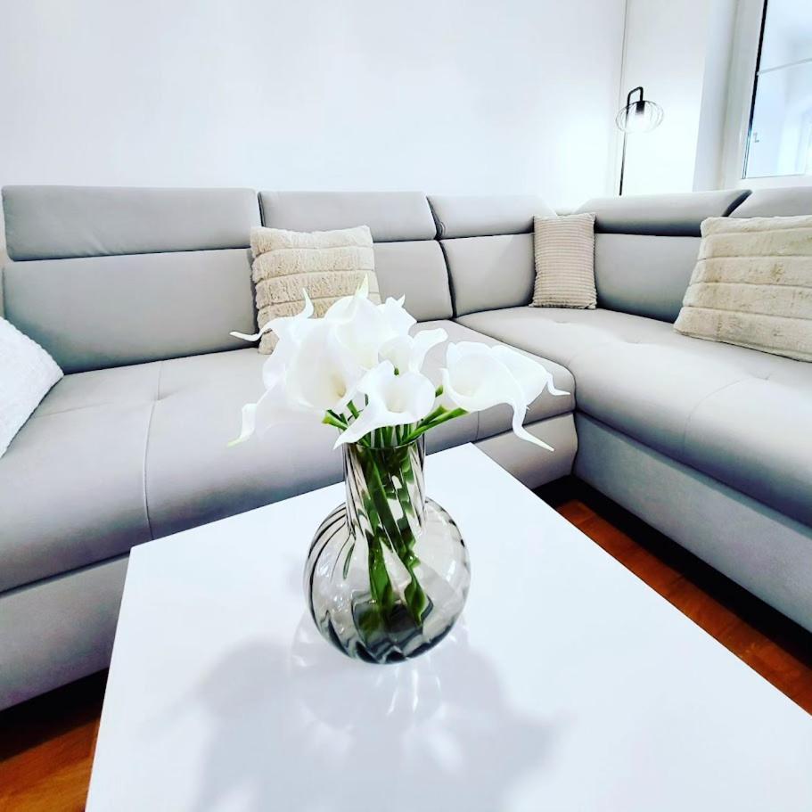 Malinsummer Apartments Малинска Екстериор снимка